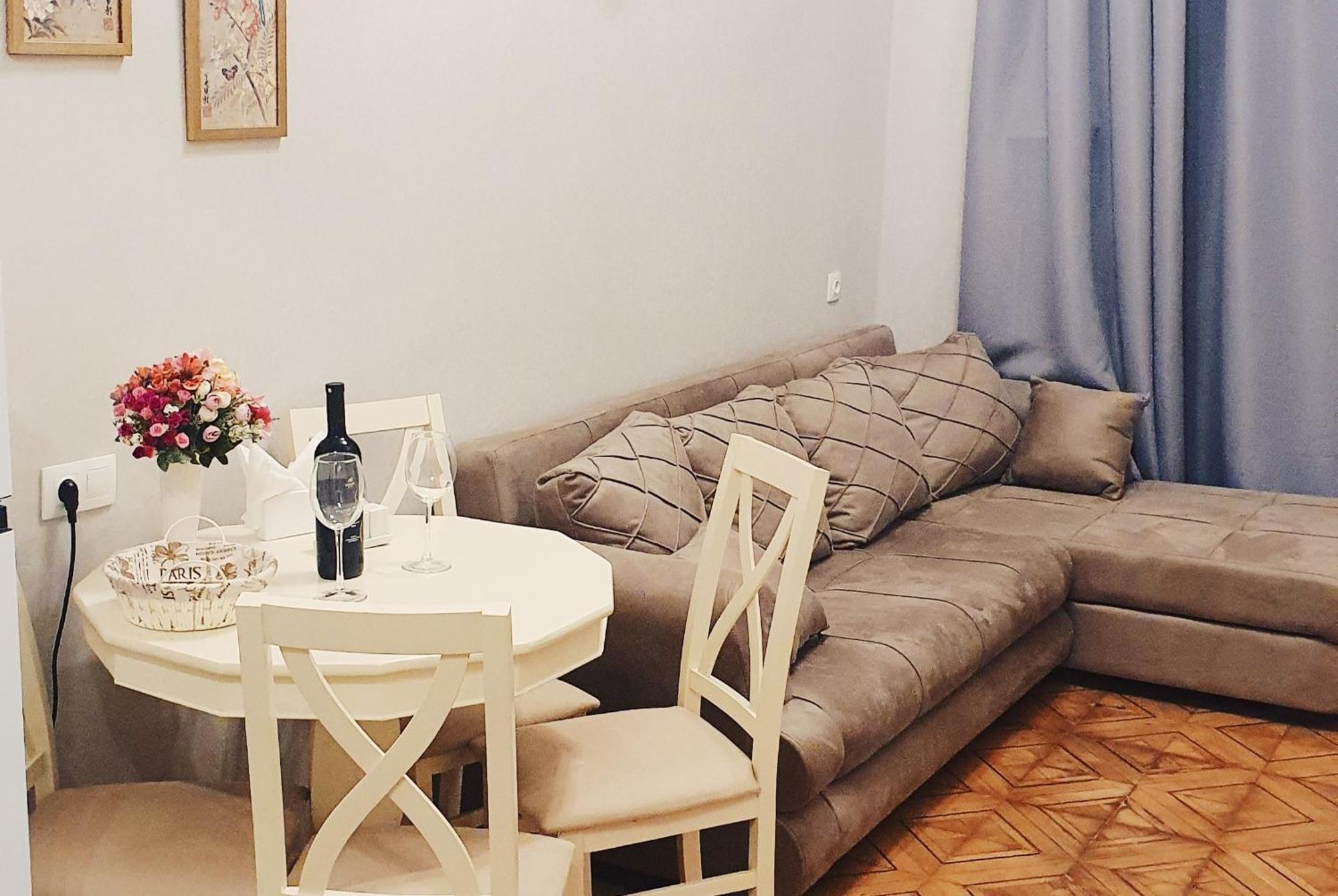Sofiko Apartment In A Legendary Building Tbilisi Exterior foto